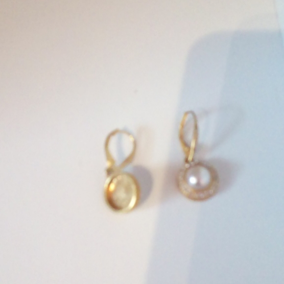 Earrings - Picture 4 of 4